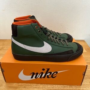 Men’s Nike Blazer Mid ‘77 vintage sneakers men’s size 10.5 / women’s 12 green